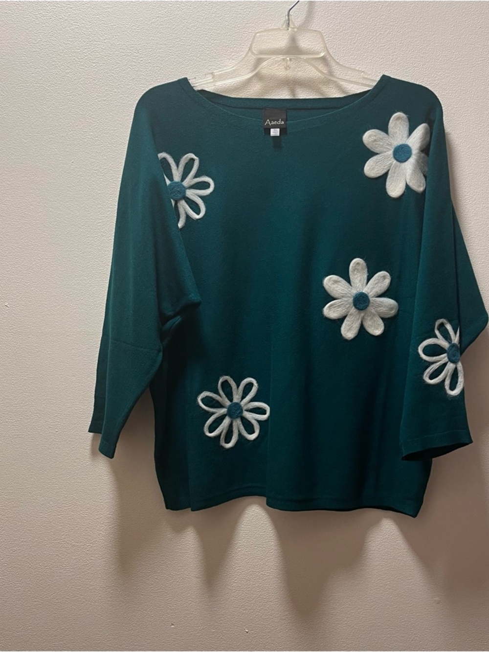 Aaeda Boutique Y2K Boho Chic Trendy Sweater w/ Appliquéd Daisies, Sz XL, Emerald